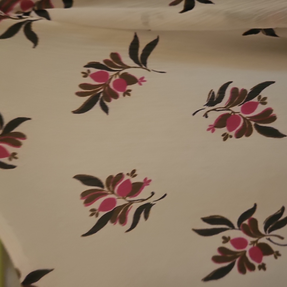 EUC Ann Taylor Blouse - Picture 2 of 6